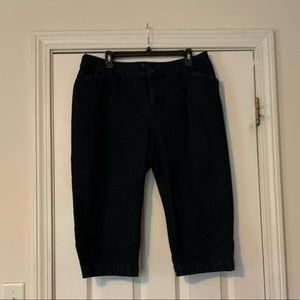 Women’s St John’s Bay size 16W Capri jeans